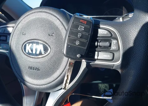 2016 Kia Optima Lx z USA, uszkodzony, nr VIN KNAGT4L37G5095752